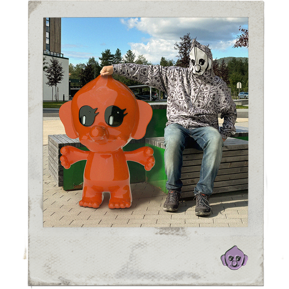 Giant Trollibu Art Figure – Orange